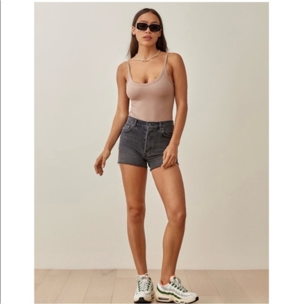 Reformation Charlie High Rise Jean Short in Havana Wash Size 27